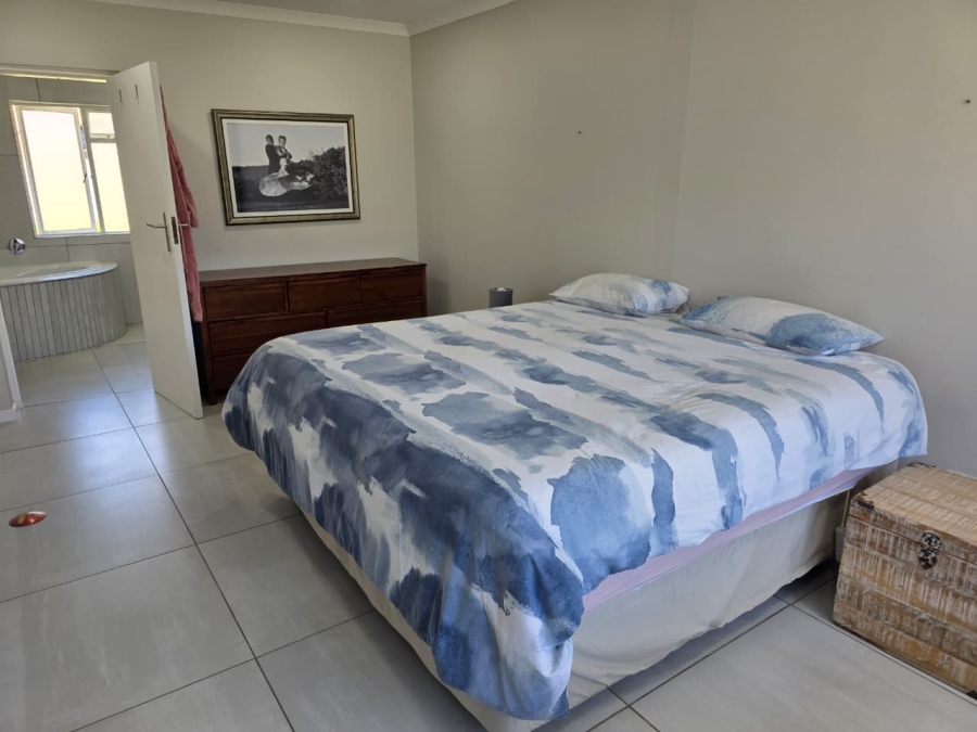 2 Bedroom Property for Sale in The Island Western Cape